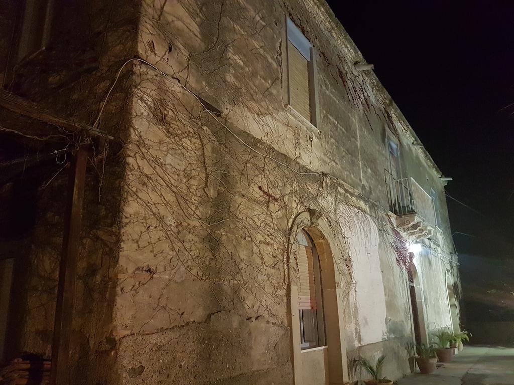 Il Casale Hotell Milazzo Exteriör bild